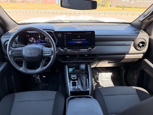 Used 2025 Chevrolet Colorado Trail Boss AWD/4WD image 26