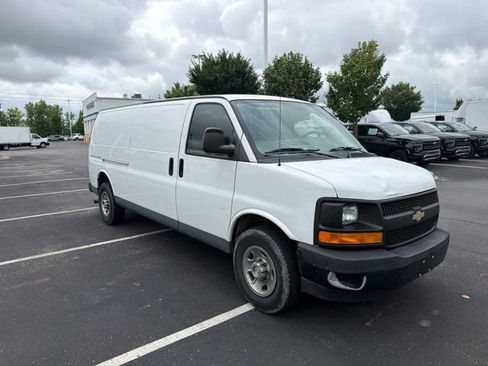 Used 2013 Chevrolet Express 3500 Extended RWD image 3