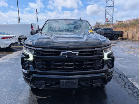 Used 2023 Chevrolet Silverado 1500 RST w/ Z71 Off-Road Package AWD/4WD image 2