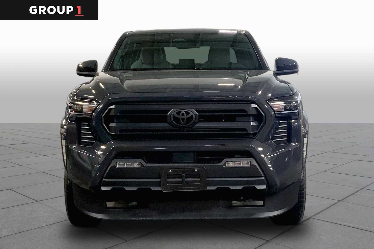 Certified 2025 Toyota Tacoma SR5 AWD/4WD image 4
