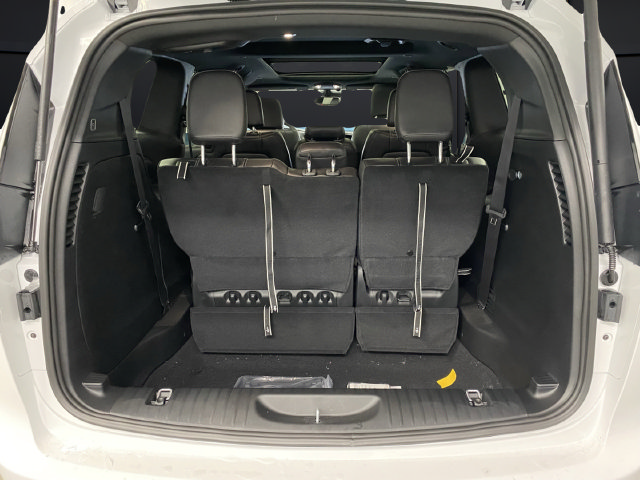 New 2026 Chrysler Pacifica Select w/ S Appearance Package FWD image 14