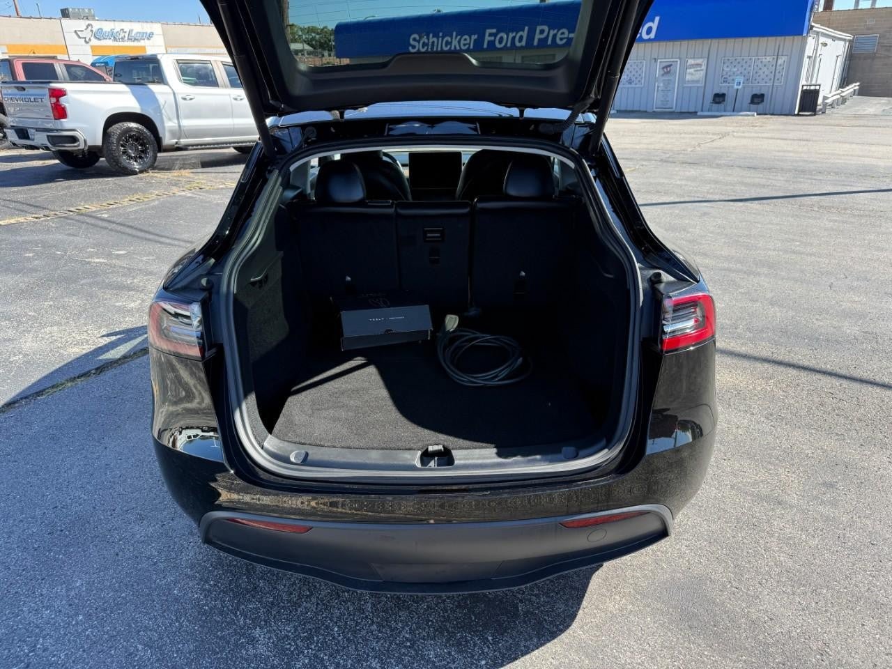 Used 2024 Tesla Model Y Long Range RWD image 7