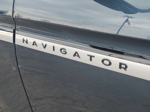 New 2026 Lincoln Navigator Reserve AWD/4WD image 7