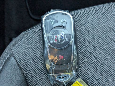 Used 2023 Buick Encore GX Preferred w/ Cold Weather Comfort Package image 28