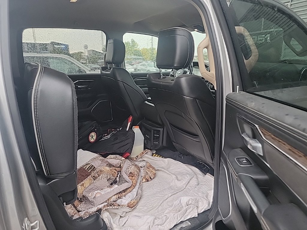 Used 2019 RAM 1500 Laramie AWD/4WD image 13