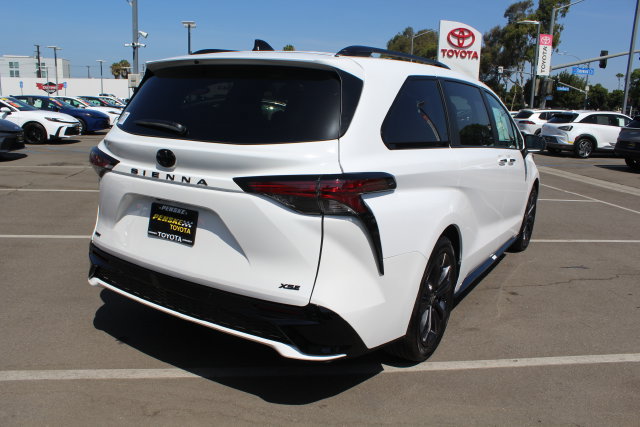 Certified 2026 Toyota Sienna XSE FWD image 16