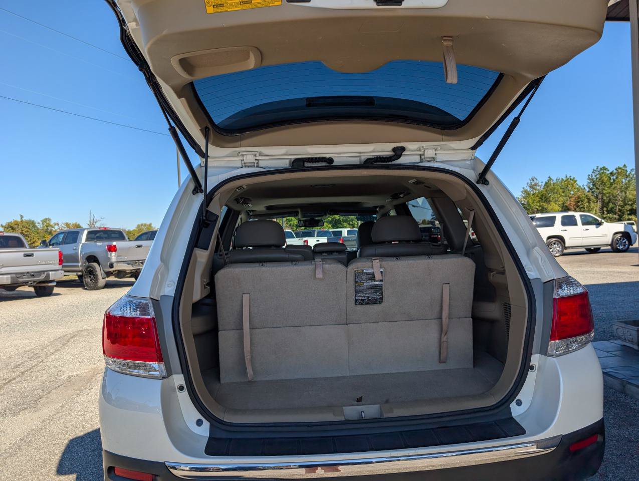 Used 2012 Toyota Highlander Limited w/ Tow Pkg AWD/4WD image 23