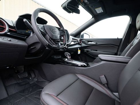 New 2025 Chevrolet Trax RS w/ Sunroof Package image 13