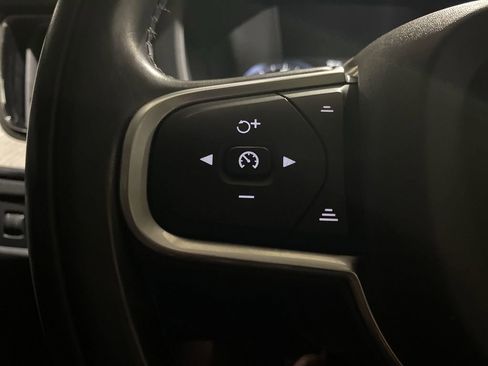 Used 2020 Volvo XC60 T5 Inscription image 10