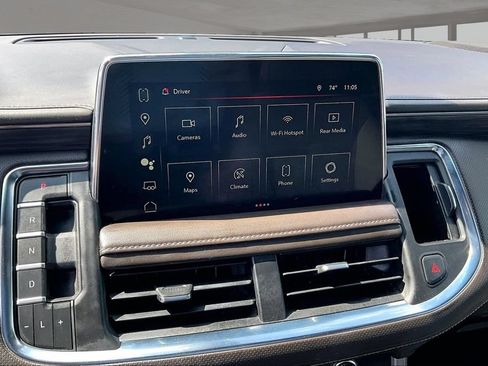 Used 2022 GMC Yukon XL SLT w/ SLT Premium Package AWD/4WD image 6