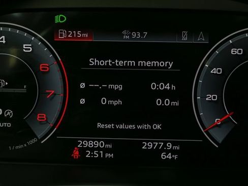 Used 2023 Audi Q5 2.0T Premium Plus w/ Premium Plus Package AWD/4WD image 36