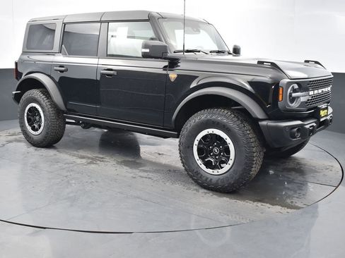 New 2025 Ford Bronco Badlands image 6