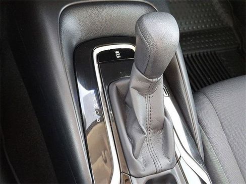 Certified 2022 Toyota Corolla LE image 14