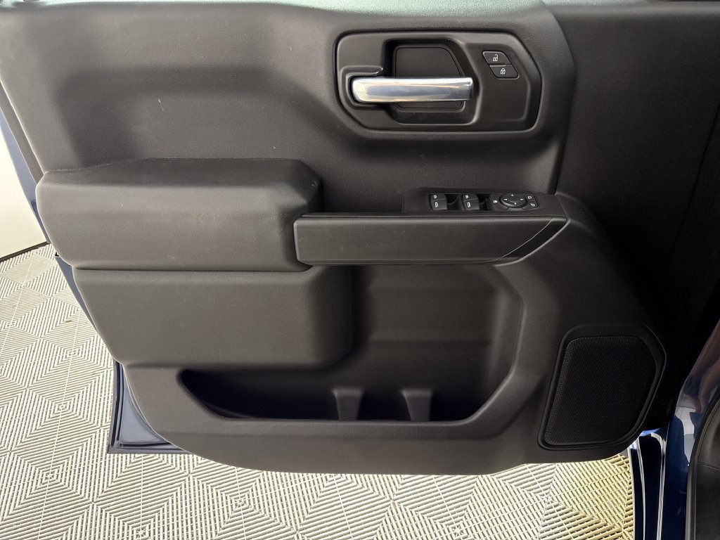 Used 2021 Chevrolet Silverado 1500 Custom w/ LPO, Dark Essentials Package RWD image 10