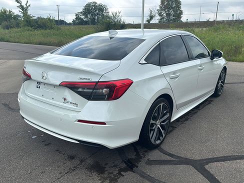 Used 2024 Honda Civic Touring image 5