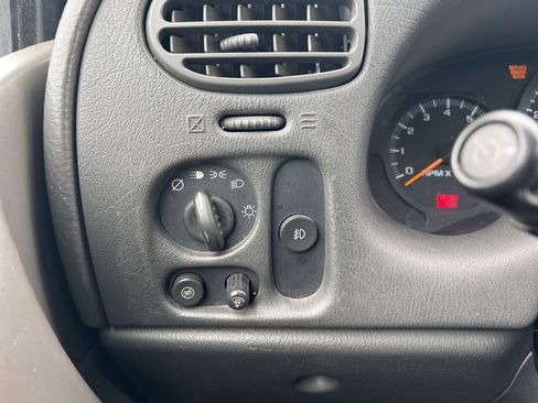 Used 2004 Chevrolet TrailBlazer LT w/ LT Package 1 image 15