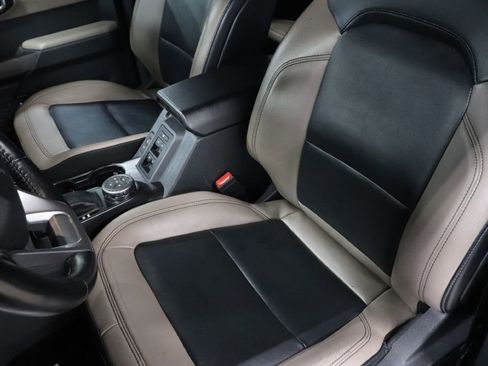 Used 2022 Ford Bronco Wildtrak image 12