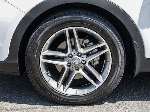 Used 2018 Hyundai Santa Fe Limited AWD/4WD image 11