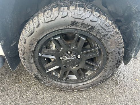 Used 2021 Toyota Tundra SR5 w/ SR5 Leather Package image 5