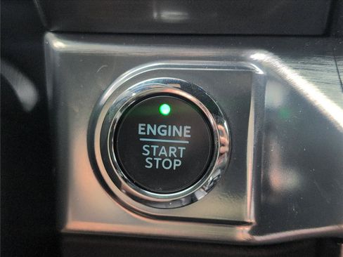 Used 2022 Ford F150 Lariat AWD/4WD image 28