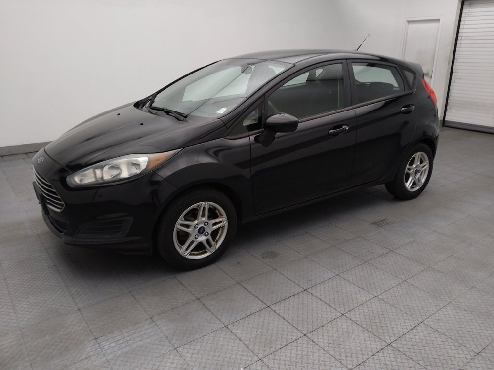 Used 2018 Ford Fiesta SE FWD image 2