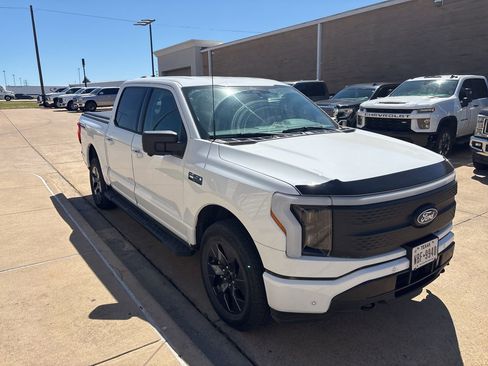 Used 2024 Ford F150 Lightning Flash w/ Max Trailer Tow Package image 4