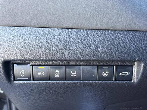 Used 2023 Toyota Venza Limited AWD/4WD image 17