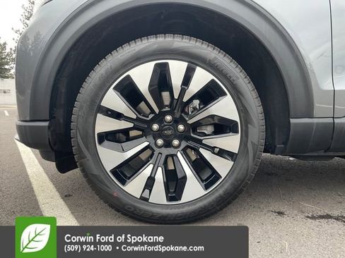 New 2026 Ford Explorer Platinum w/ LUX Leather Package image 8