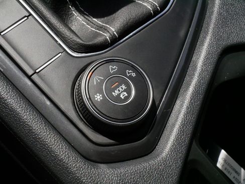 Used 2024 Volkswagen Tiguan SEL R-Line w/ MDO Package, Two-Row AWD/4WD image 29