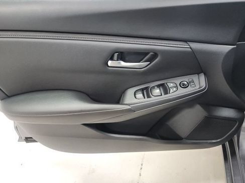 Used 2023 Nissan Sentra SV FWD image 17
