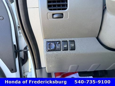 Used 2018 Nissan Frontier SV image 32