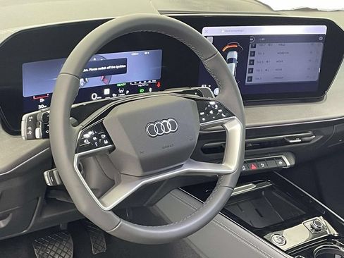 New 2026 Audi Q3 quattro 2.0T AWD/4WD image 4