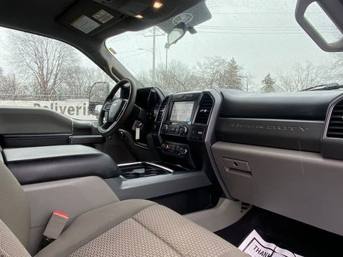 Used 2019 Ford F250 XLT w/ XLT Premium Package image 18