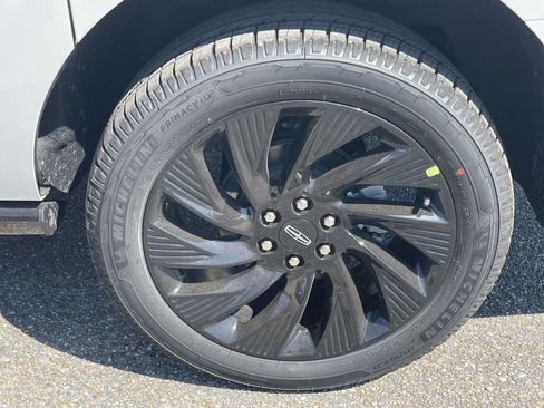 New 2025 Lincoln Navigator L Reserve w/ Jet Appearance Package AWD/4WD image 9
