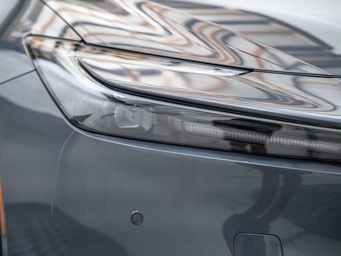 Certified 2023 Toyota Prius XLE FWD image 13