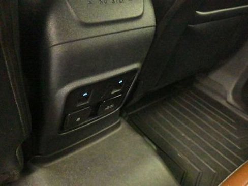 Certified 2023 Ford Bronco Outer Banks w/ Sasquatch Package AWD/4WD image 12