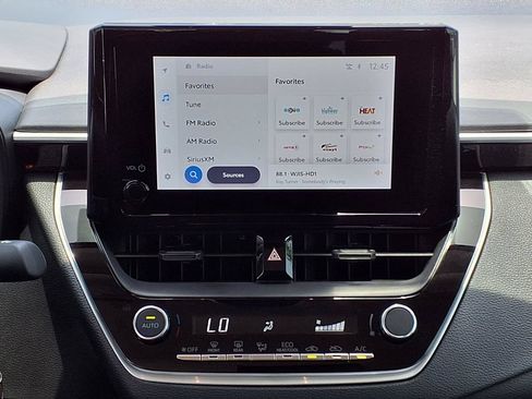 Used 2025 Toyota Corolla LE FWD image 20