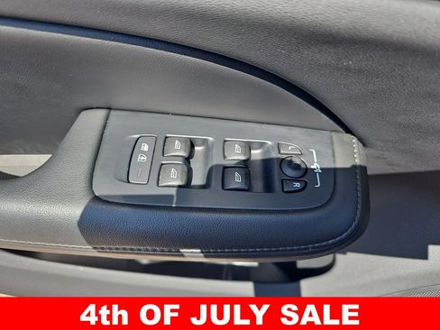 Used 2025 Volvo V60 B5 Cross Country Plus AWD/4WD image 29
