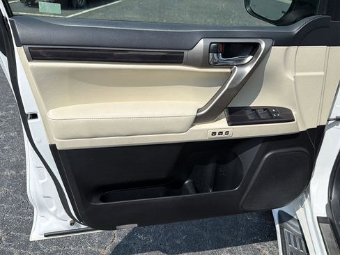 Used 2020 Lexus GX 460 Premium AWD/4WD image 17