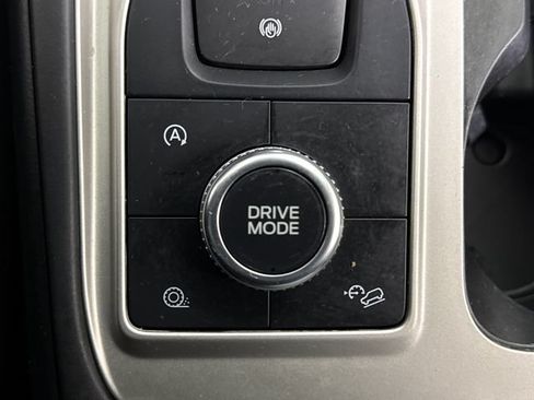 Used 2021 Ford Explorer XLT AWD/4WD image 72