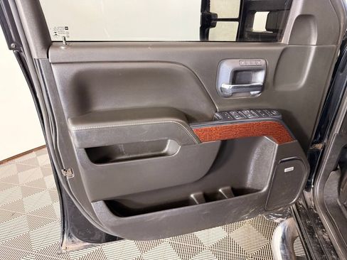 Used 2019 GMC Sierra 3500 SLT AWD/4WD image 17