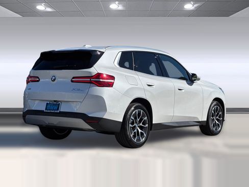 Used 2026 BMW X3 xDrive30 w/ Premium Package image 9