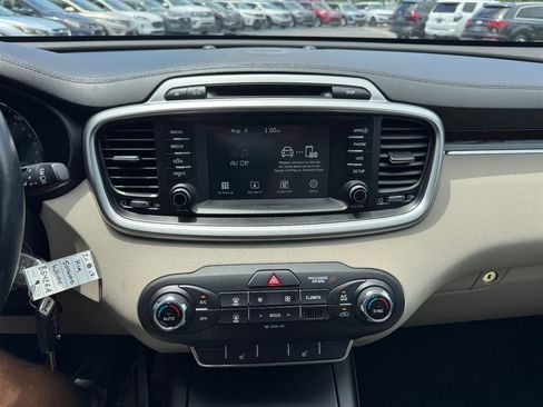 Used 2017 Kia Sorento AWD w/ LX V6 Convenience Package image 15