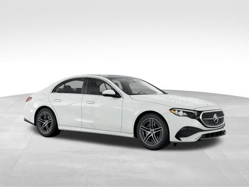 New 2026 Mercedes-Benz E 350 4MATIC Sedan image 12