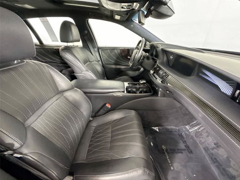 Used 2018 Lexus LS 500 w/ Interior Upgrade Package RWD image 46