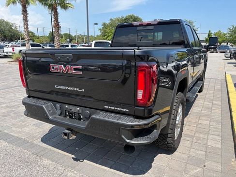 Used 2022 GMC Sierra 2500 Denali w/ Denali Ultimate Package AWD/4WD image 5