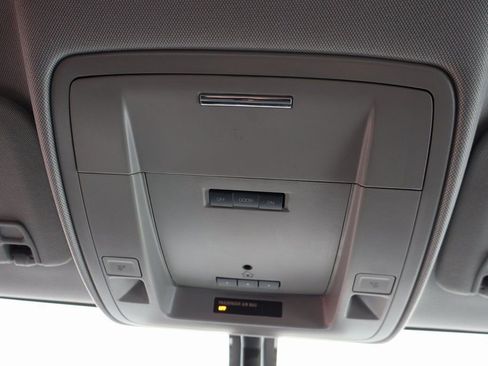 Used 2017 GMC Sierra 1500 SLE w/ SLE Value Package image 16