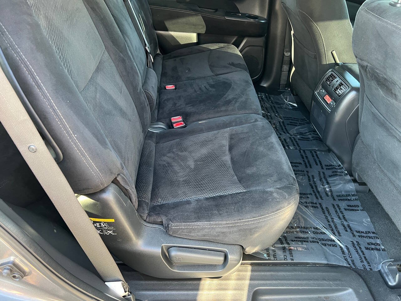 Used 2015 Nissan Pathfinder SV FWD image 26