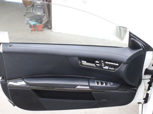Used 2012 Mercedes-Benz CL 550 4MATIC image 9