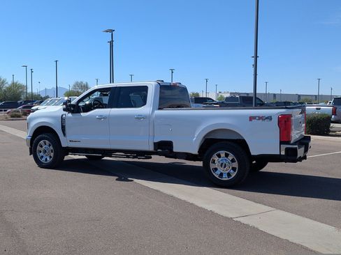 Used 2025 Ford F250 XLT w/ FX4 Off-Road Package image 3